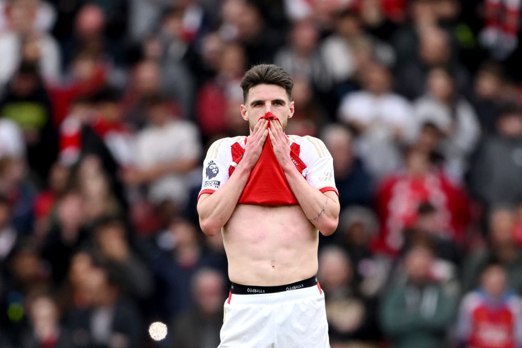 LONDON, ENGLAND - APRIL 14: Declan Rice of Arsenal looks dejected after conceding their team's second goal which was scored by Ollie Watkins of Aston Villa (not pictured during the Premier League match between Arsenal FC and Aston Villa at Emirates Stadium on April 14, 2024 in London, England. (Photo by Shaun Botterill/Getty Images)