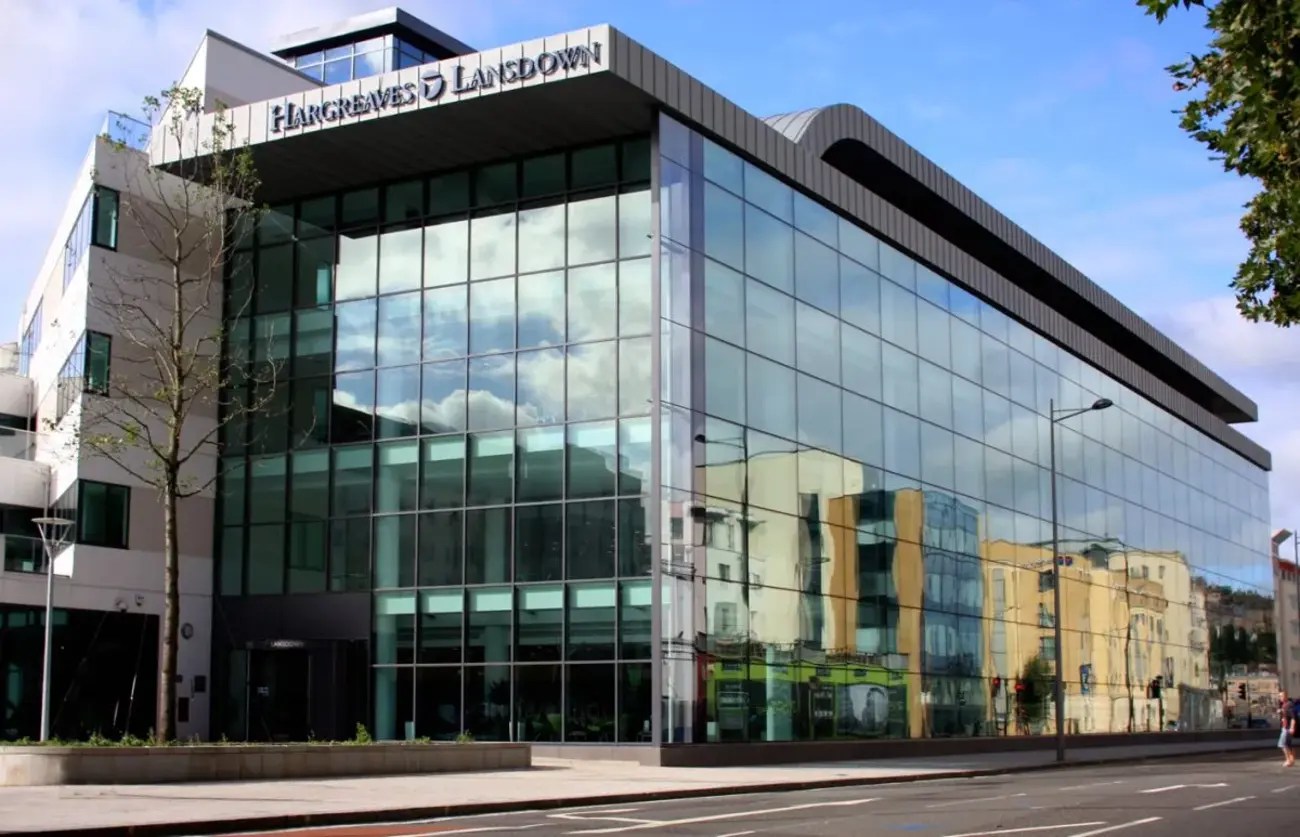 Hargreaves Lansdown: Revenue boosted by UK investors going overseas - Vimarsana News
