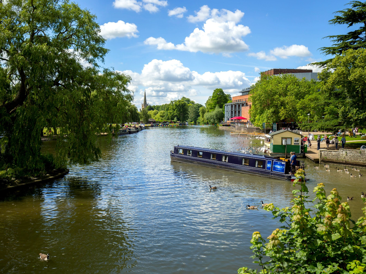 I drove a canal boat for a weekend - it was the ultimate spring break - Vimarsana News
