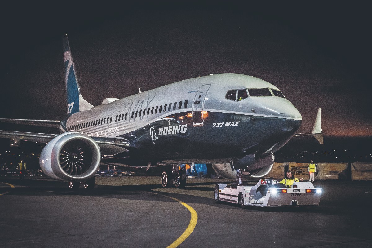 China halts Boeing deliveries as trade war intensifies