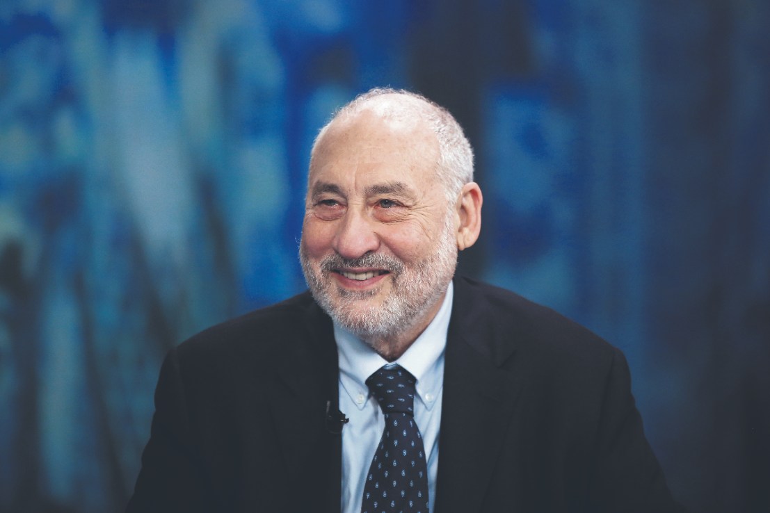 Joseph Stiglitz, Nobel prize-winning economist and professor of economics at Columbia University, reacts during a Bloomberg Television interview in London, U.K., on Tuesday, May 19, 2015. Photographer: Simon Dawson/Bloomberg via Getty Images