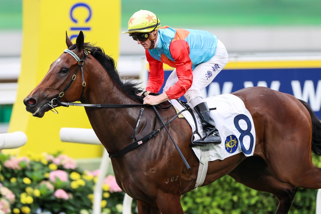 Ka Ying Rising is in pursuit of his seventh consecutive win at Sha Tin on Sunday.