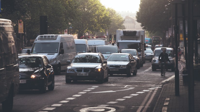 (Congestion builds up on the westbound side of the Euston Road. Matt Devine / Barcroft Media /Barcoft Media via Getty Image)
