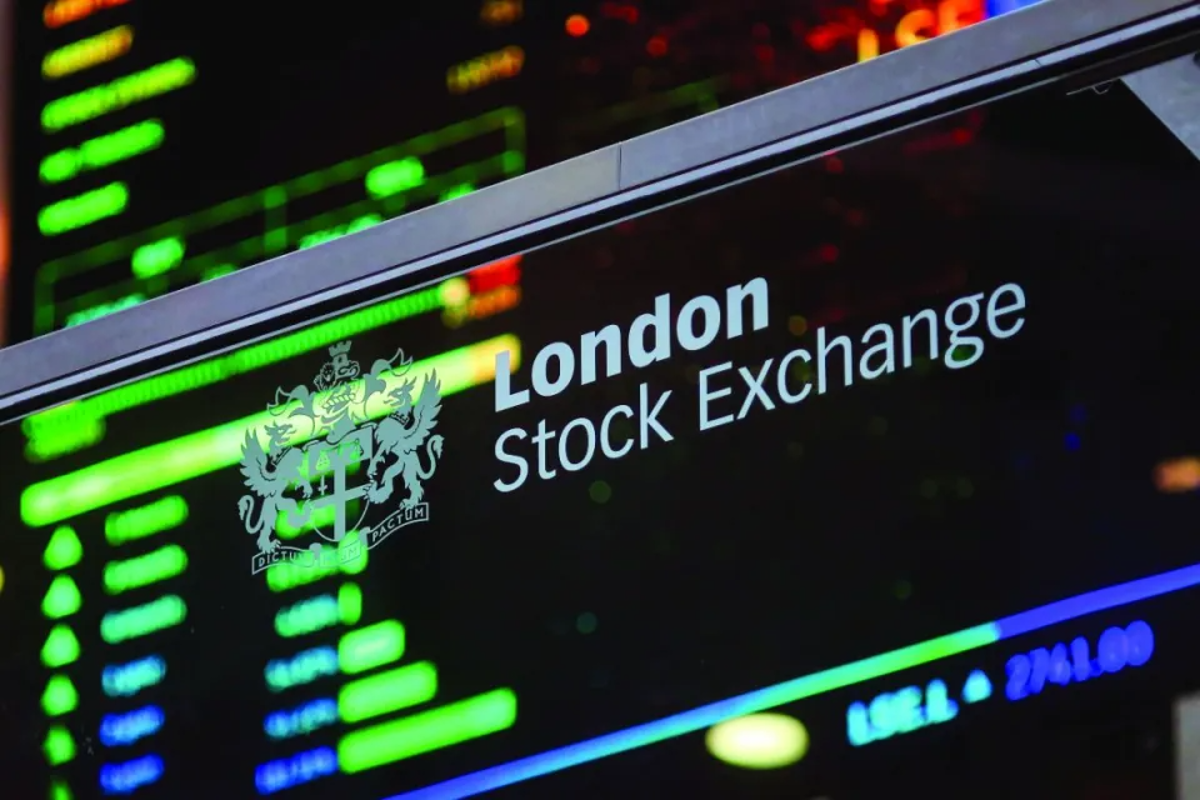 FTSE 100 falls back as traders digest Trump presidency