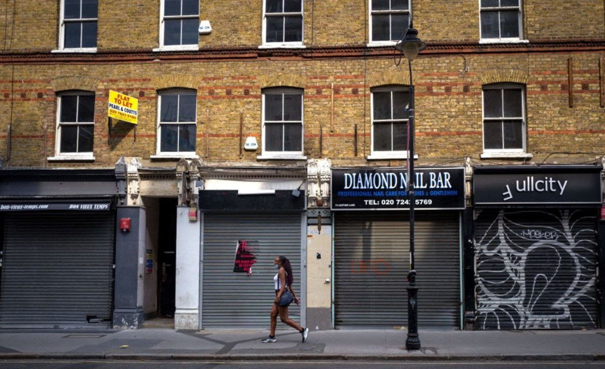 Retail bosses urged Chancellor to "level the playing field". 