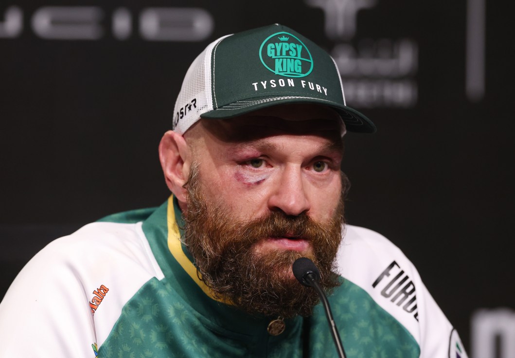 Tyson Fury turns back on £100m Joshua fight by announcing retirement