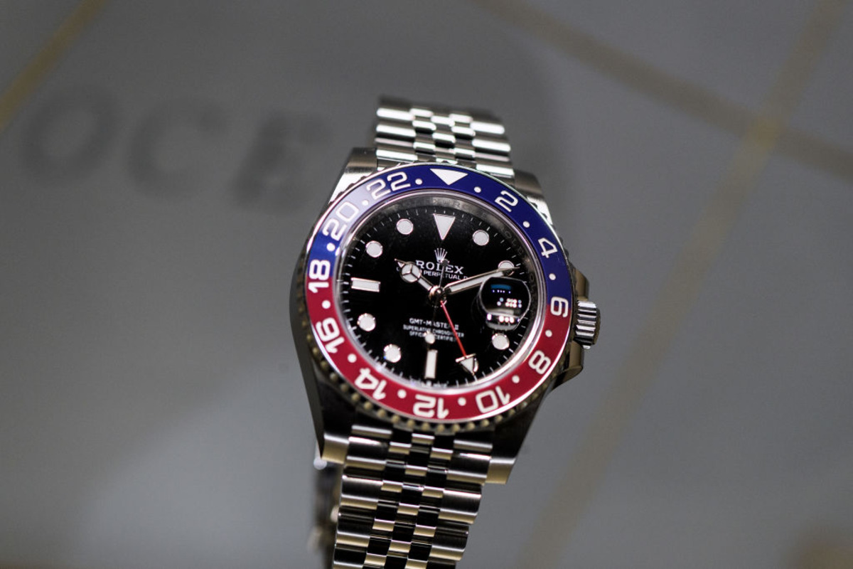 Wingstop more the doubles sales and returns to profit