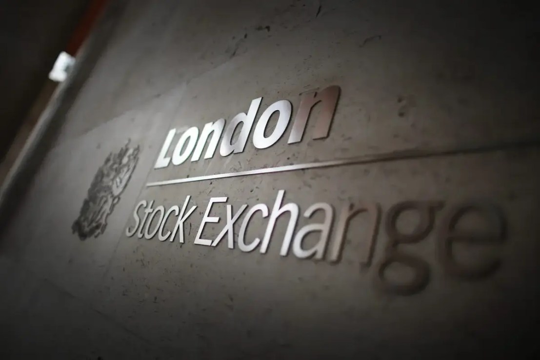 Scrap stamp duty to boost the London Stock Exchange, Rachel Reeves has been told.