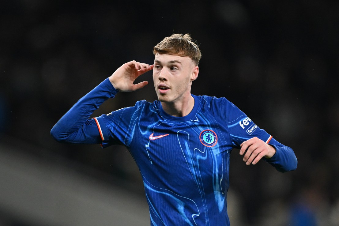 LONDON, ENGLAND - DECEMBER 08: Cole Palmer of Chelsea celebrates scoring his team's fourth goal from the penalty spot during the Premier League match between Tottenham Hotspur FC and Chelsea FC at Tottenham Hotspur Stadium on December 08, 2024 in London, England. (Photo by Shaun Botterill/Getty Images)