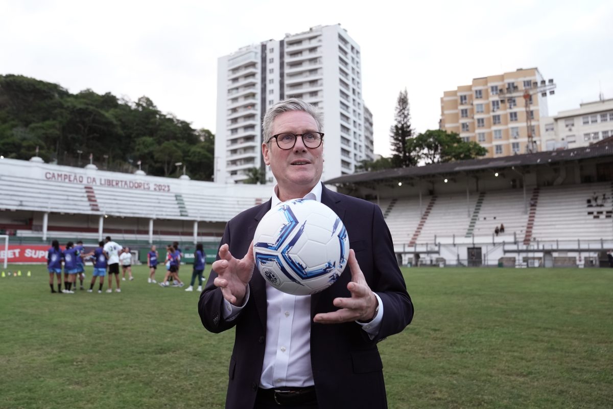 Starmer throws weight behind 2035 Fifa World Cup bid