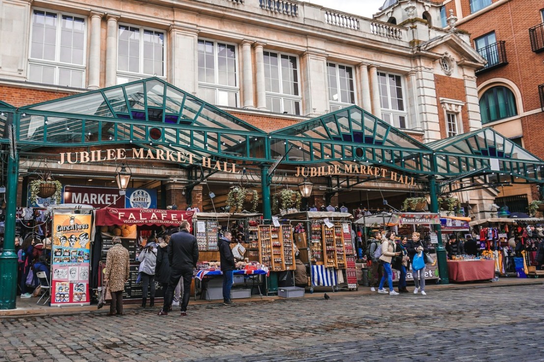 Covent Garden tube station. Photo by Lorenzo Gerosa on Unsplash