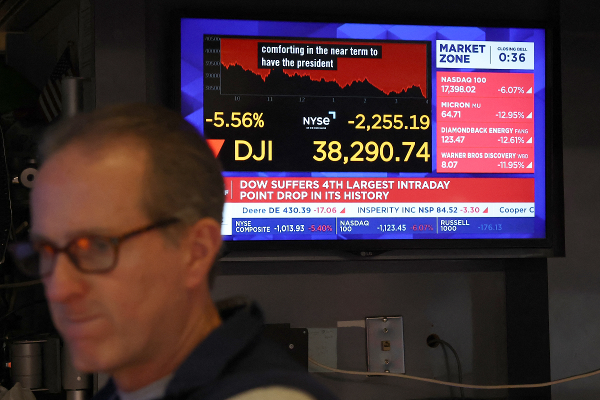 Live: FTSE 100 slumps as global market rout continues