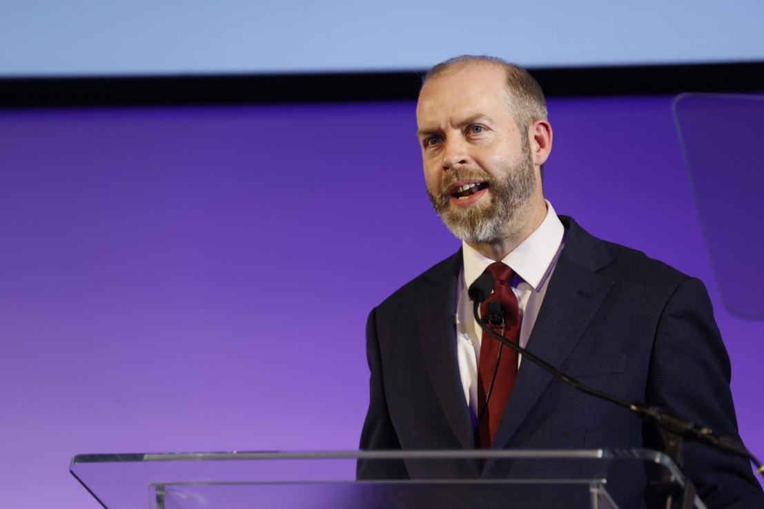 Jonathan Reynolds addressing the SMMT's annual International Automotive Summit (image courtesy of SMMT) 