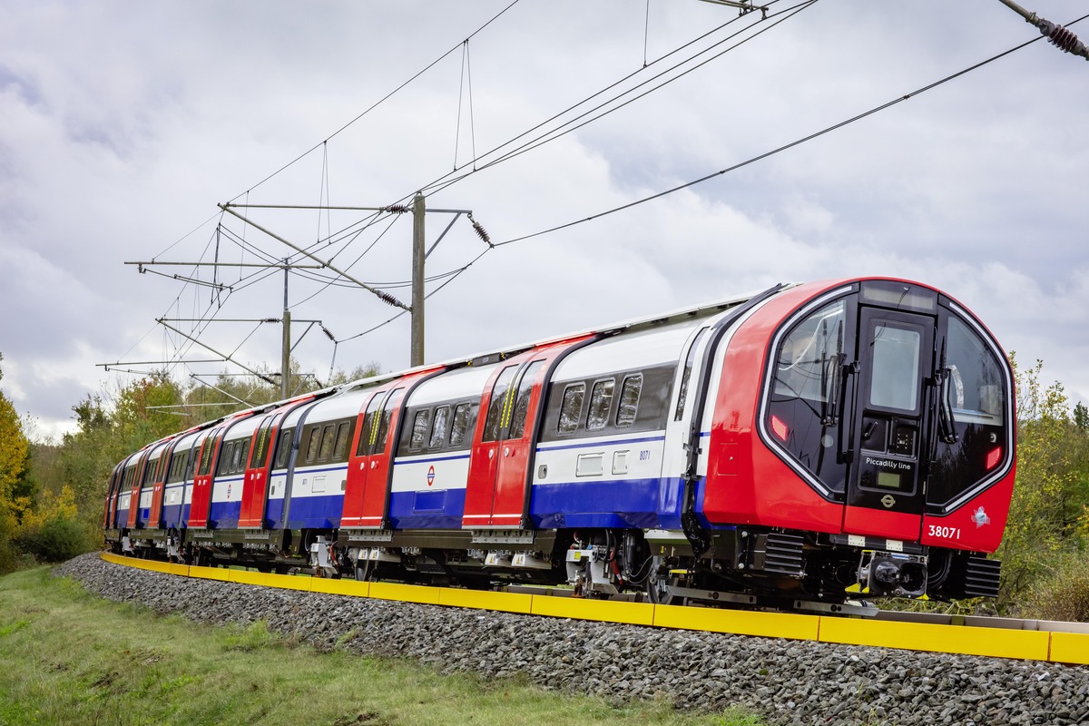 New Piccadilly Line trains delayed by up to a year