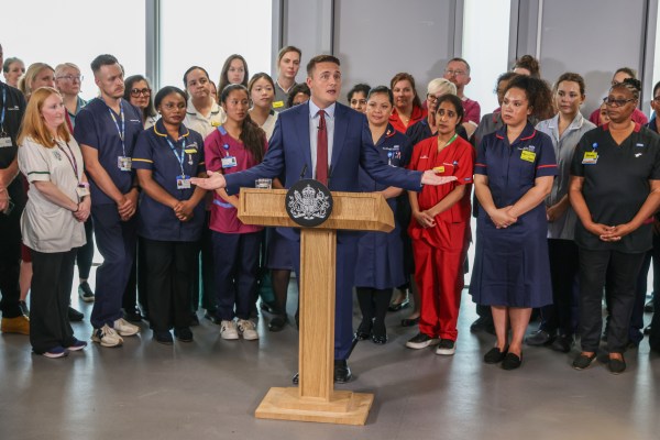 Wes Streeting accused of issuing ‘misleading’ plan on NHS staffing 