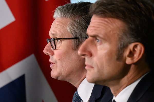 Keir Starmer agrees migrant returns deal with France