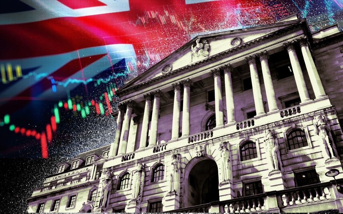 The Bank of England can avoid criticism by cutting interest rates in a three-way decision. 