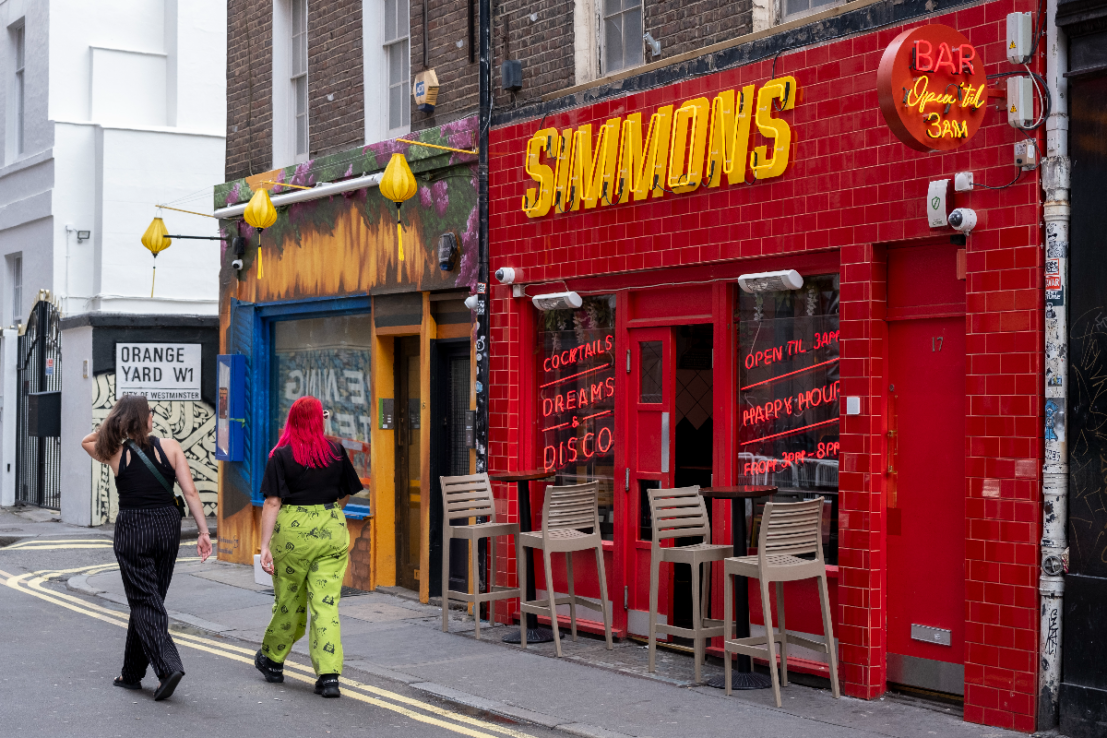 Simmons has gone into administration. Londoners were always better than a pint in there, says Adam Bloodworth
