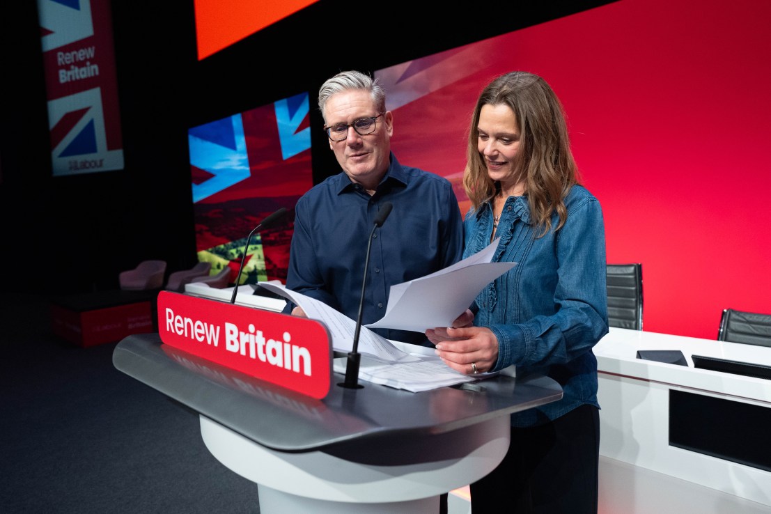 Prime Minister Sir Keir Starmer, with his wife Lady Victoria Starmer, rehearsing his Labour Party conference keynote speech before he addresses delegates at the ACC in Liverpool on Tuesday. Picture date: Sunday September 28, 2025. PA Photo. Stefan Rousseau/PA Wire