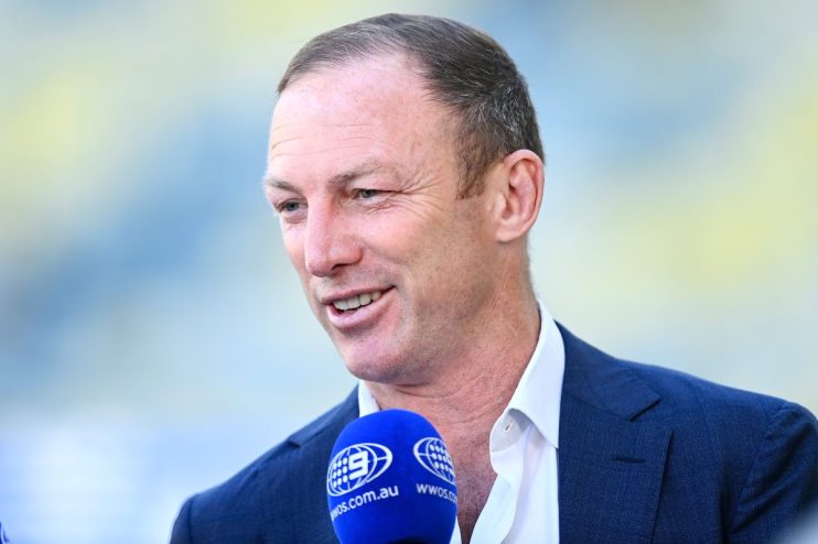 Brisbane Broncos rugby league legend Darren Lockyer has emerged as the face of a consortium looking to take over Super League hopefuls London Broncos.