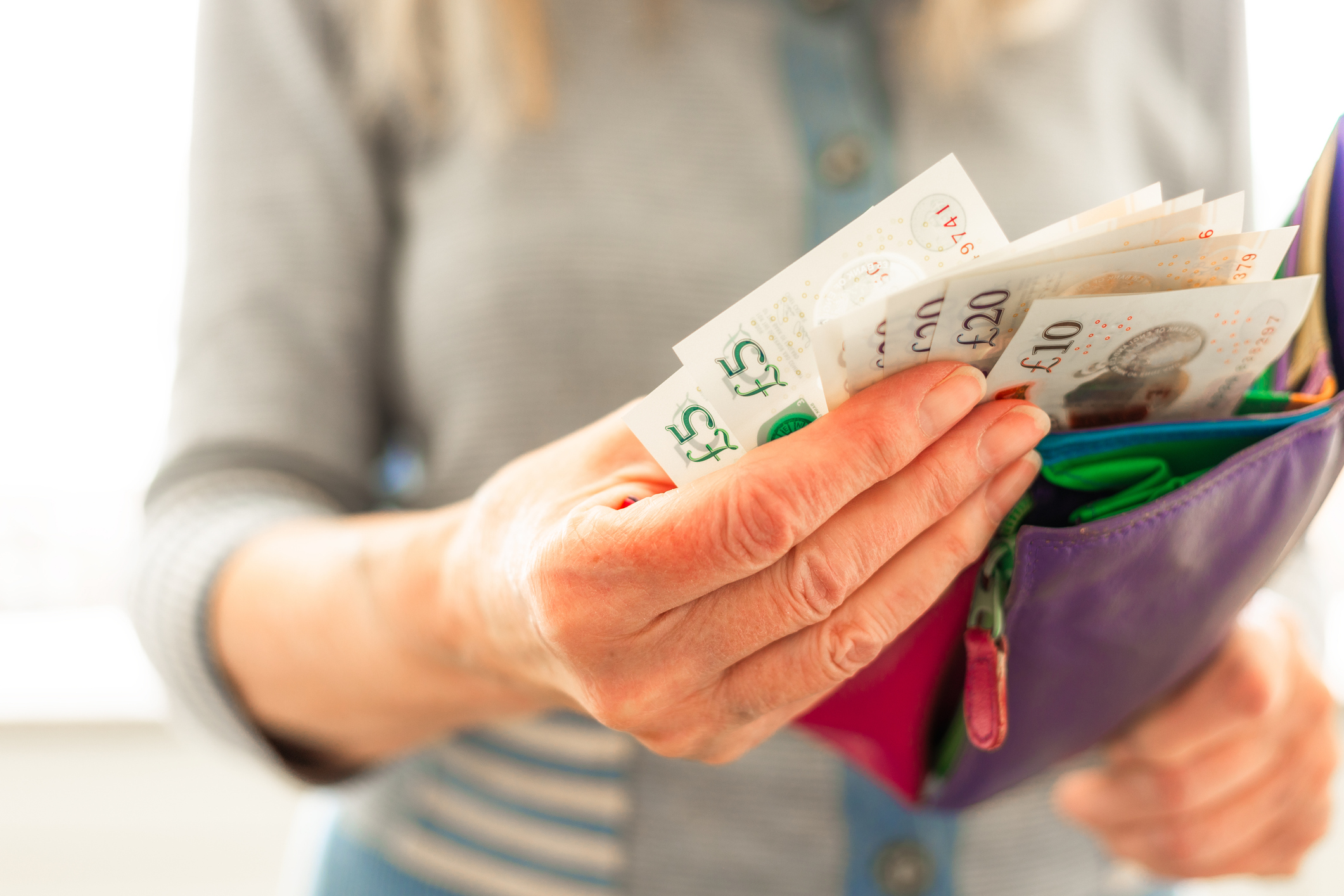Savers stick to cash amid fears over investment risks