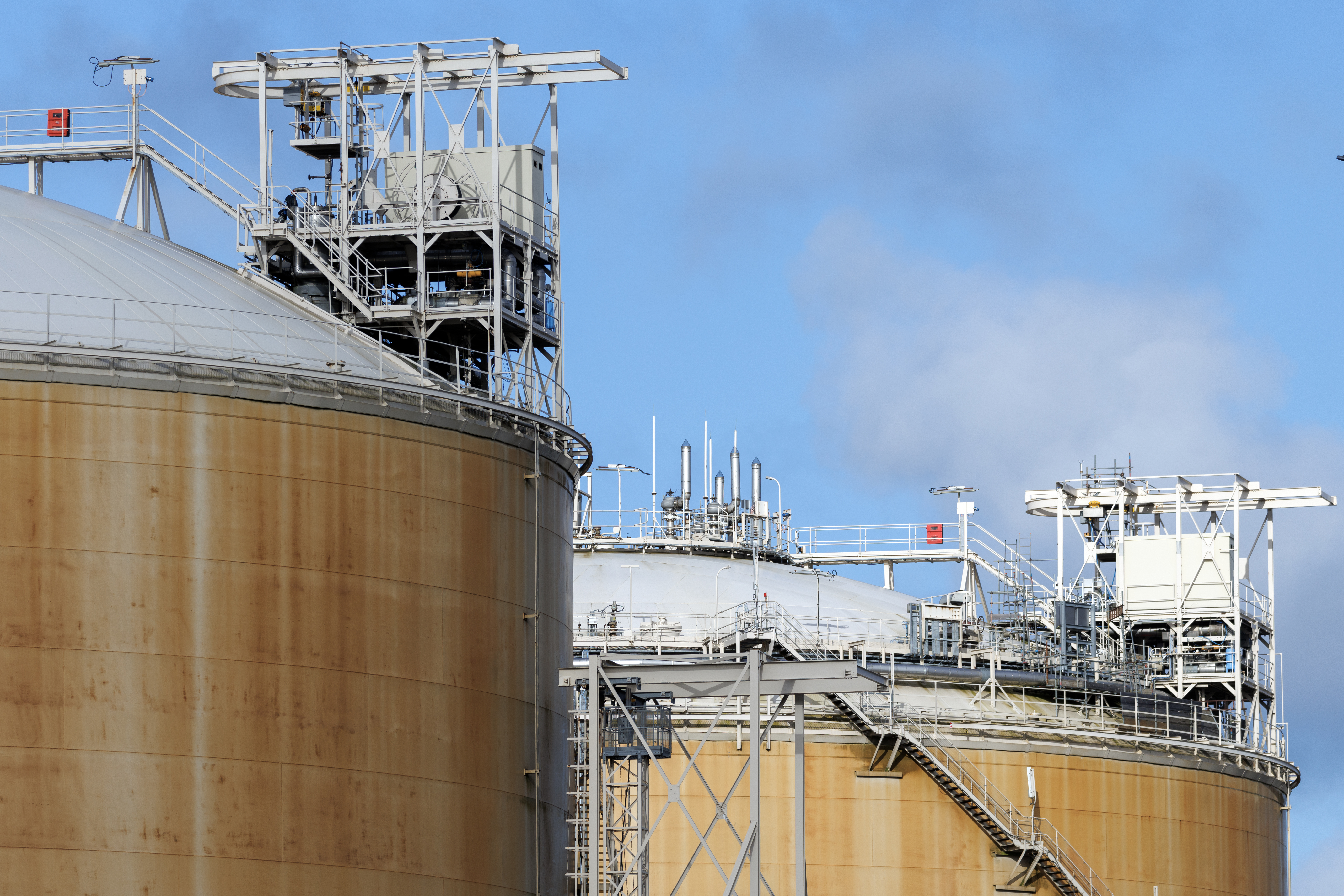 Energy tycoon fires up UK gas storage project