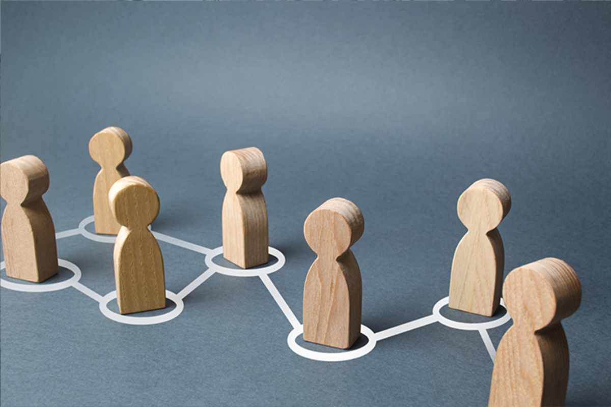 How An Executive MBA Creates Career Impact Through Lifelong Networks