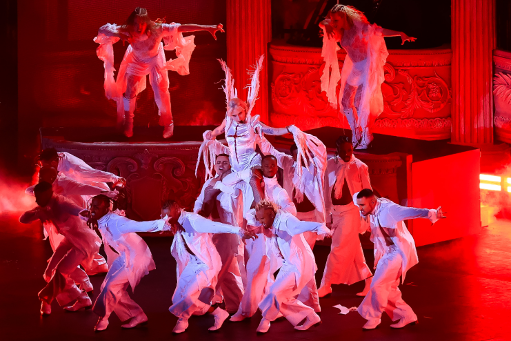 Lady Gaga performed a Gothic-inspired set at The 02 last night to tie into her new LP Mayhem