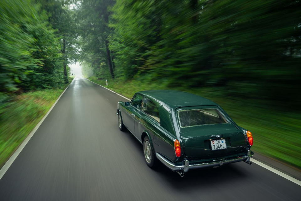 Breaking news update with a focus on general topics, highlighting current events and relevant business insights.