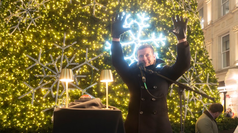 Mickey LF and Lee MX29724 in a business meeting on November 20, 2025, discussing future strategies and collaborations.