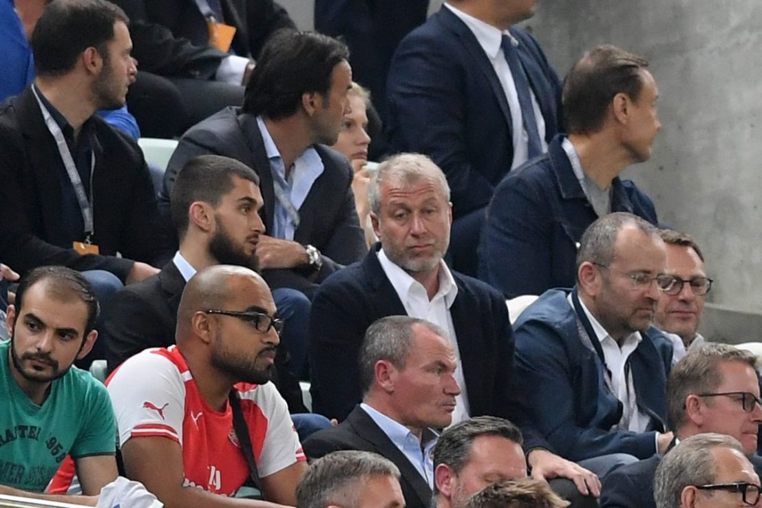 Can the UK government force Abramovich to give the Chelsea money to Ukraine?