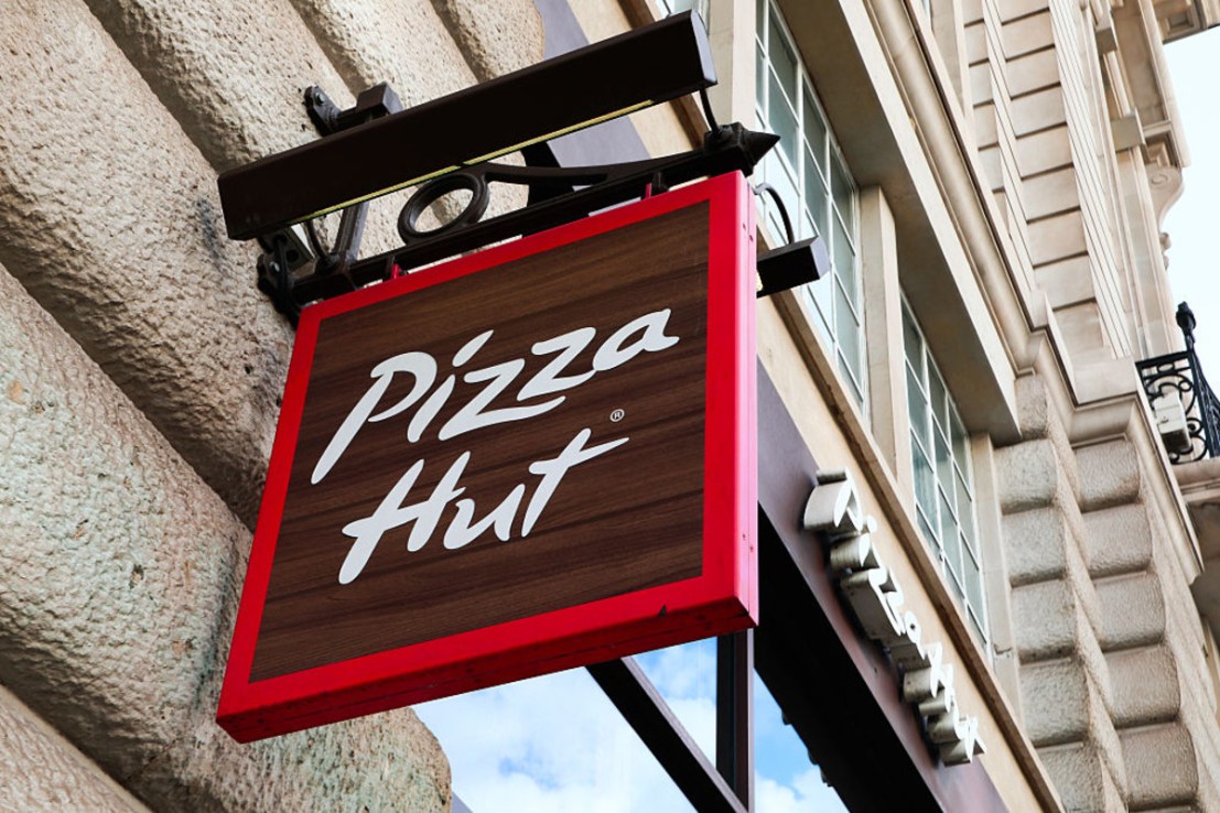 A raft of Pizza Hut restaurants have been close. Credit - Getty.