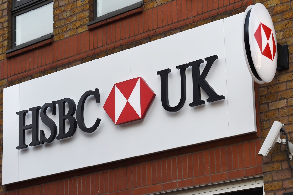 HSBC follows Nationwide with branch pledge in bid to woo customers