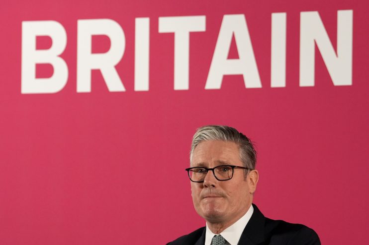 Breaking news event in a bustling cityscape with skyscrapers during rush hour, emphasizing urban life and business activity