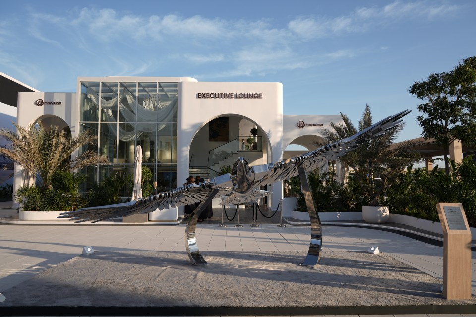 EXT00717 293f7c image depicting a significant moment in an unspecified news article, highlighting key themes from the cont...