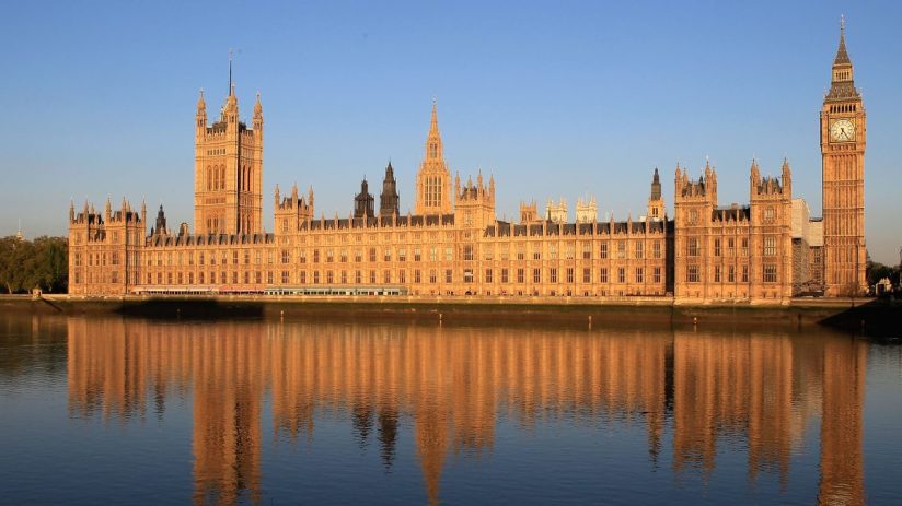 GettyImages 99166873 showcasing a significant business event, featuring key industry leaders in an engaging discussion.