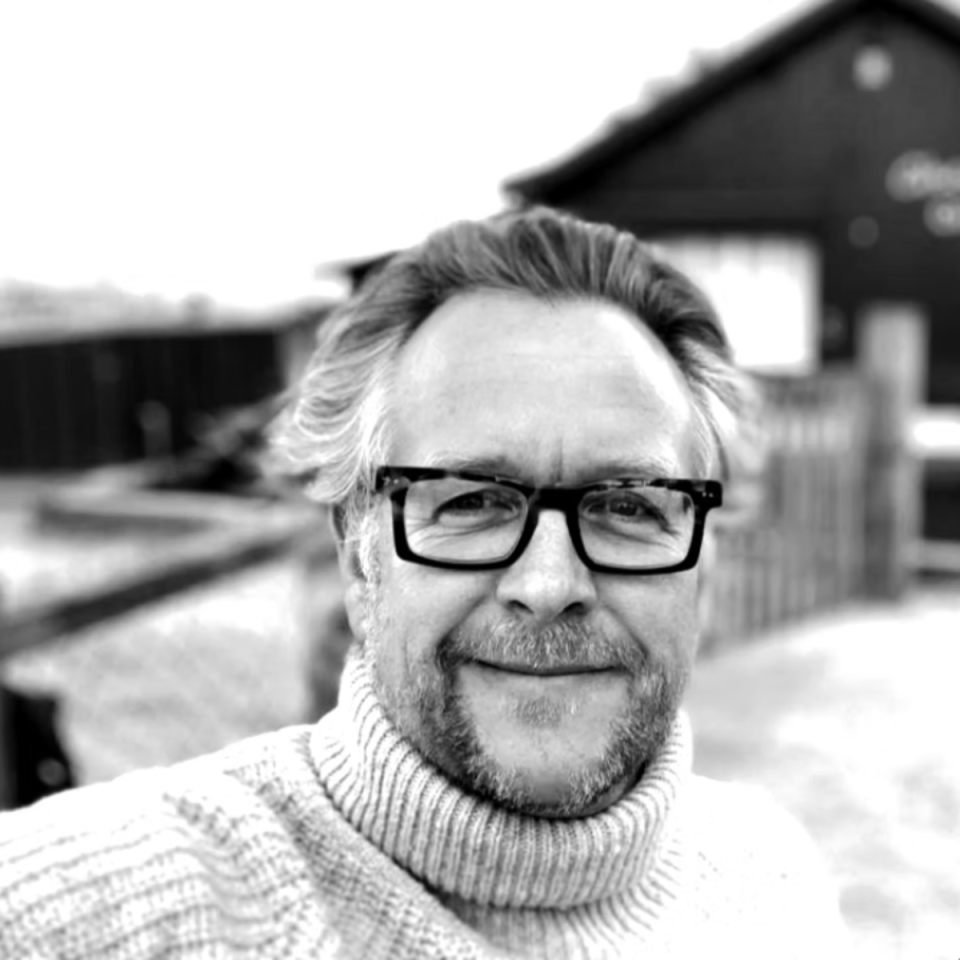 Screenshot of a digital interface with date December 19, 2025, displaying time 15:55:10, highlighting tech feature