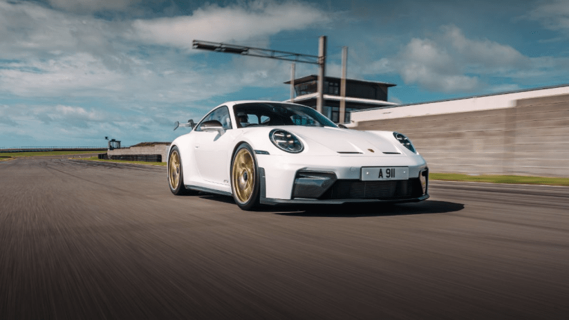 Breaking news coverage scene with journalists and cameras at a press conference in a bustling media room.
