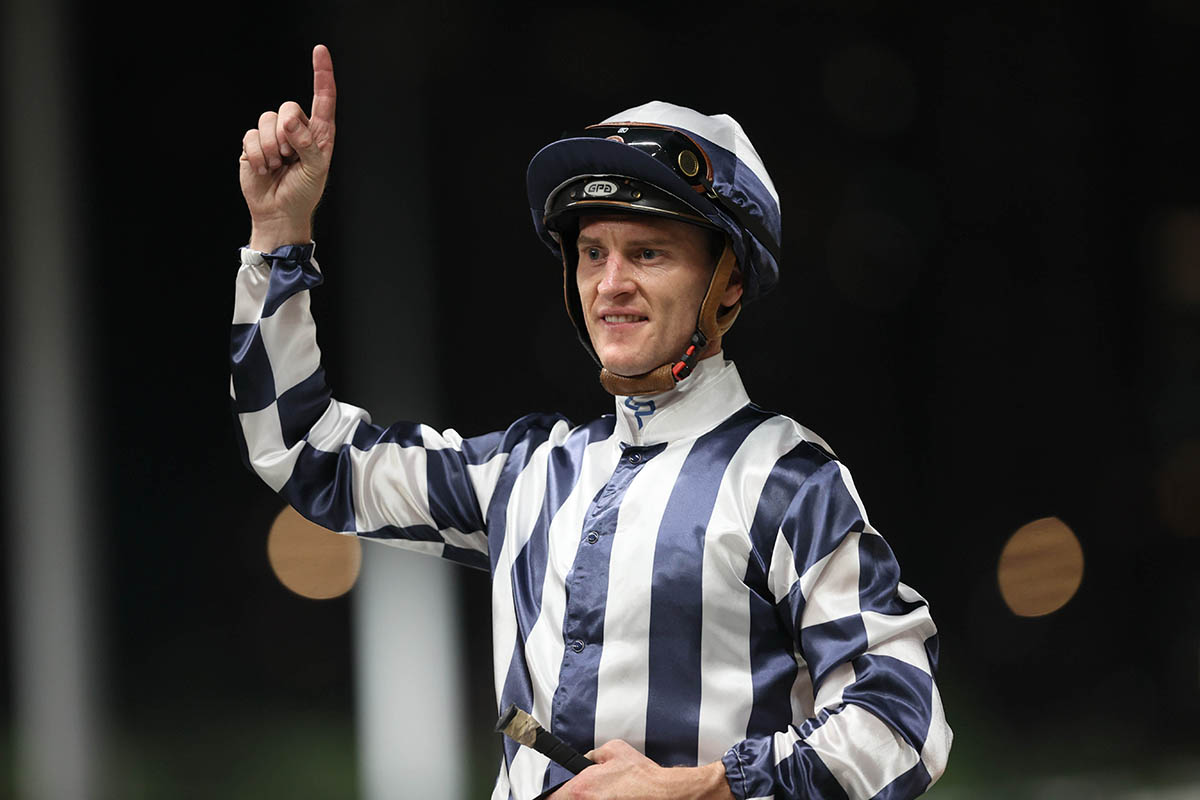 Purton and Man Partnership Poised for Sunday Success at Sha Tin
