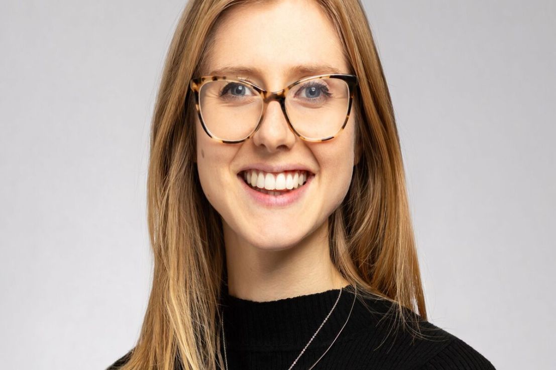 Fidelity's Marianna helps consumers who are debating investing or reducing debt