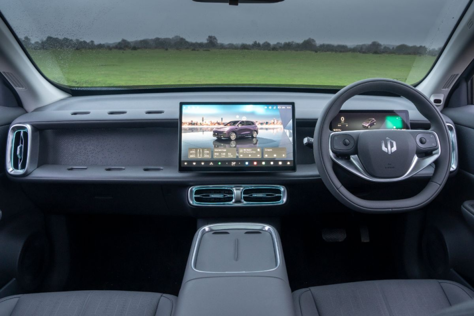 News article image with a focus on current events, showcasing relevant subjects and engaging visuals for general audience ...