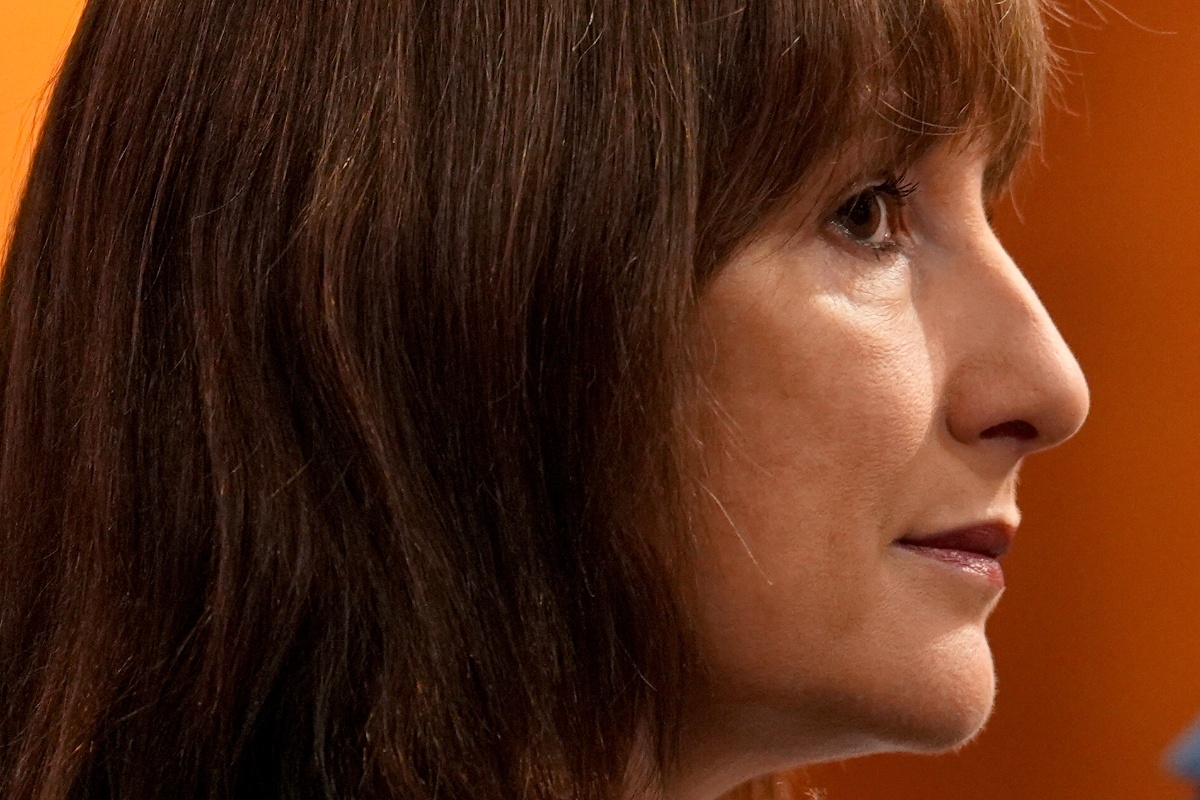 Private sector bounces back but Reeves leaves hospitality reeling