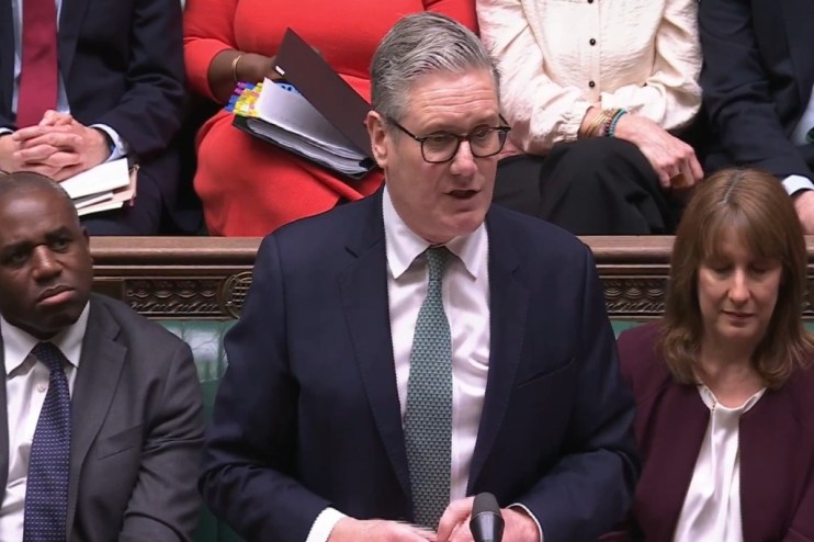 Breaking news update on general business trends, highlighting key economic indicators and market forecasts