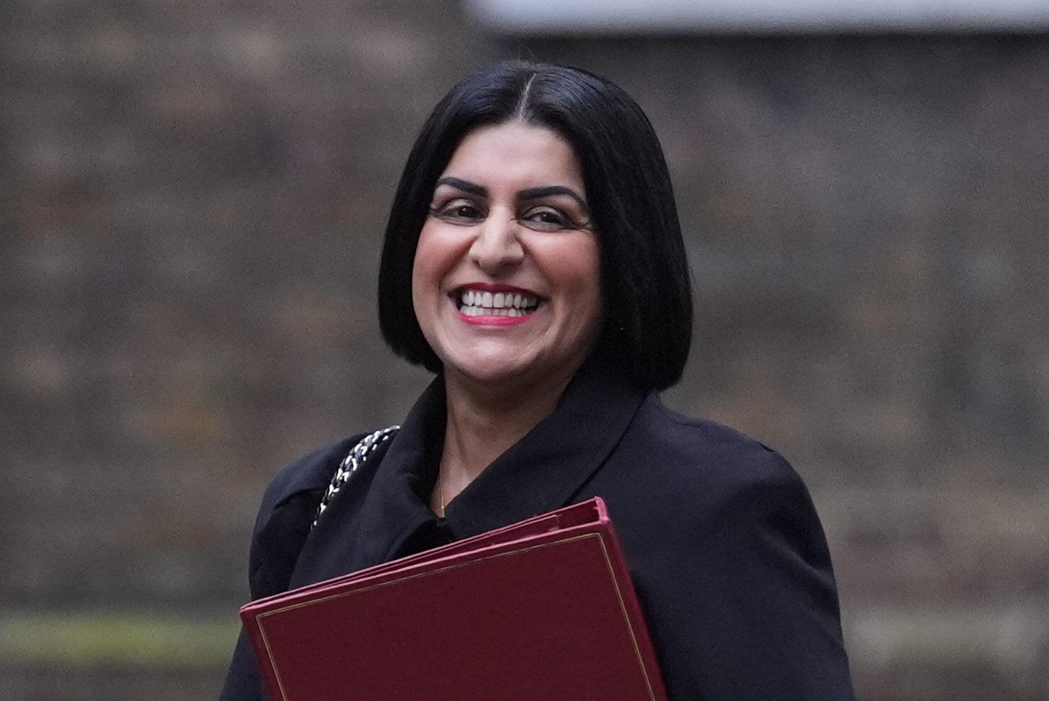 Family Visas Drop 22% as Mahmood Tightens Rules on Migrant Dependants