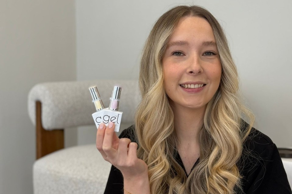 WhatsApp user interface showing a new feature on February 24, 2026, highlighting updated messaging options