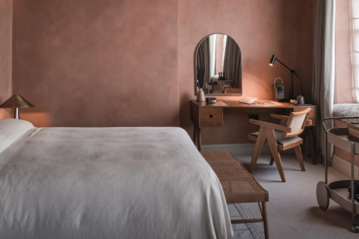 Discover Burford: The Quintessential Cotswolds Weekend Escape