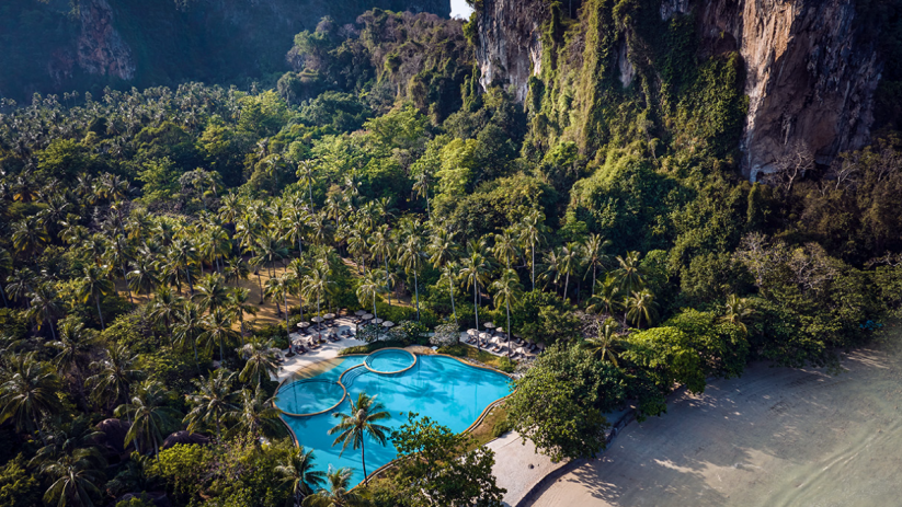 A blank article title and content dont provide enough context to generate specific alt text. Please provide more details.