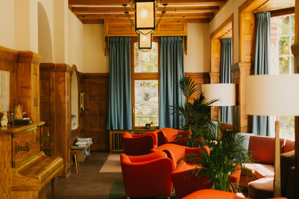 Breaking news update with a focus on general industry trends and insights for business professionals