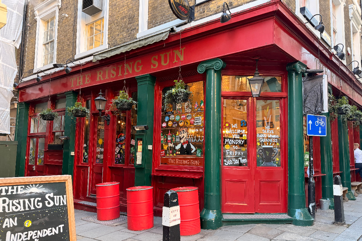Toast Award Winner The Rising Sun: City's Premier Pub Celebrated