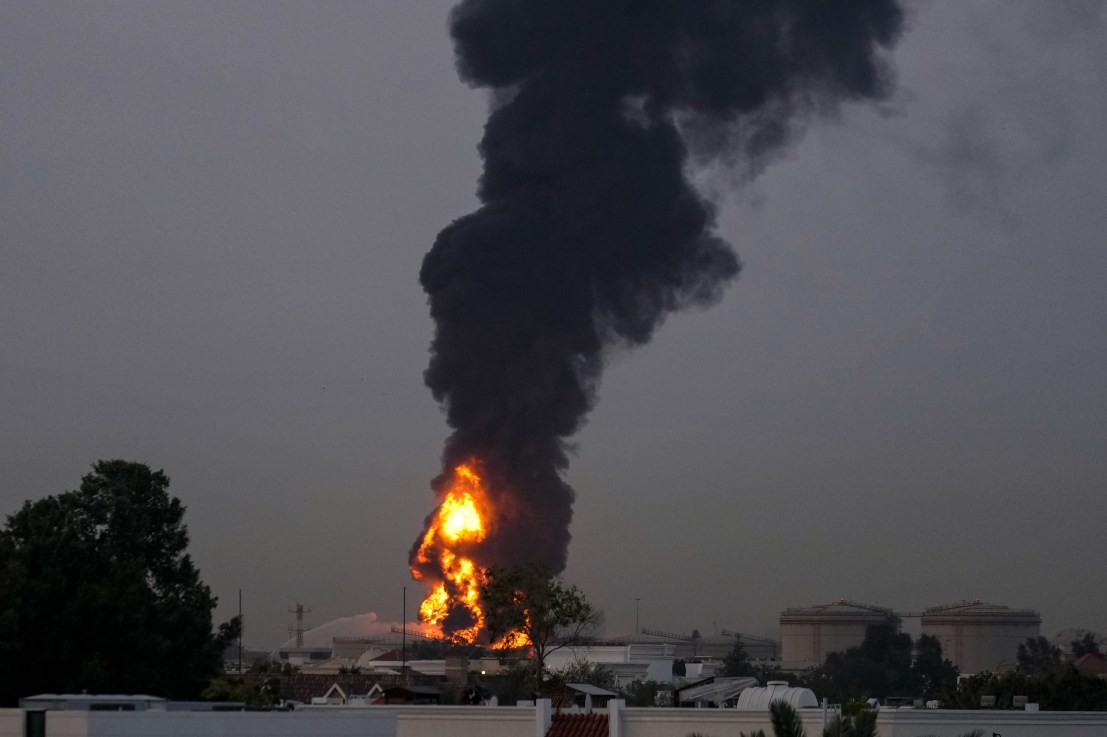 ‘Panic mode’: FTSE 100 sinks as oil spikes on Iran’s energy threats